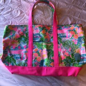 Lily loves California Mercator tote